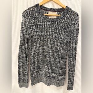Banana Republic Herirage Cillection Black and Gray Textured Sweater. Size Small.